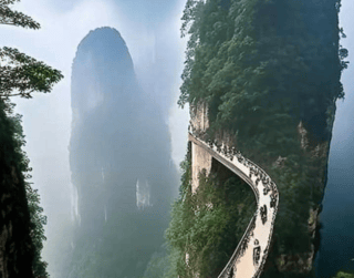 Tour China 2025 8D Wonderful Zhangjiajie Fenghuang Shanghai