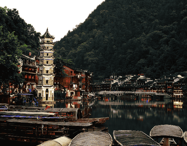 Tour 8D Wonderful China: Zhangjiajie, Fenghuang, Shanghai 1