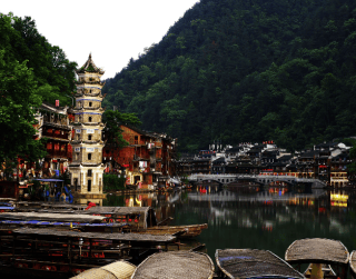 Tour 8D Wonderful China: Zhangjiajie, Fenghuang, Shanghai