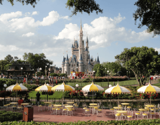Tour Hongkong 2025 Land Tour 4D Hong Kong Disneyland Dep : Apr - Jun 2025 Keberangkatan Setiap Hari (low Season ) 2CANGO (wh25/t05) 