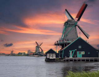 Paket Tour Supersale 7 Negara Winter West Europe + Designer Outlet Roermond 9D