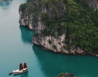Tour Vietnam 2026 6D Lebaran Hanoi Fansipan + Halong Cruise