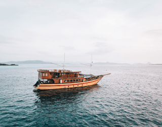 LAND TOUR 4D3N LABUAN BAJO + SAILING KOMODO FROM RP.4.200.000 perpax PERIODE OCT-DEC 2021