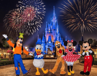 Tour China Lebaran 2026 8D Beijing Shanghai Disneyland By Mh