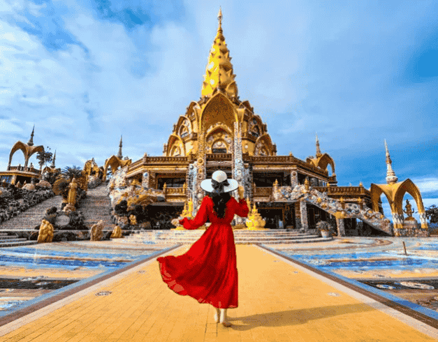 Tour Chiang Mai Chiang Rai 5D4N Highlight White Blue Temple & Doi Suthep 1