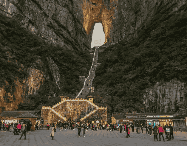 Tour China 2025 8D Winter School Holiday Guangzhou Zhangjiajie Shanghai by MH 1