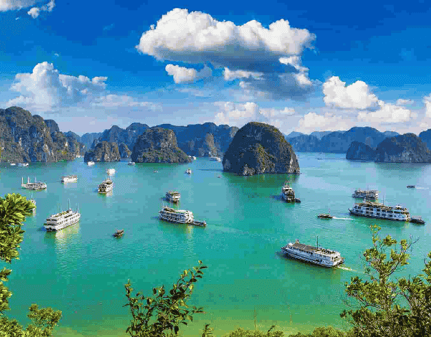 Tour Vietnam 5D4N Exotic Vietnam + Cruise One Day  Hanoi – Halongbay Cruise -  Danang – Hoi An – Bana Hills By Vietnam Airlines Period : Sep 2023 – Dec 2024 Min 4 PAX Can Go 1