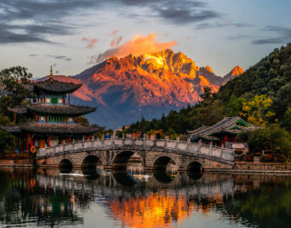 9D8N The Poetry Of Yunnan