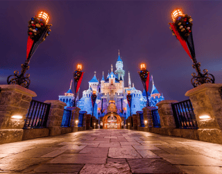 Super Promo 4D3N Hongkong + Disneyland (WH25) Periode Oct - Jan'19 By CX