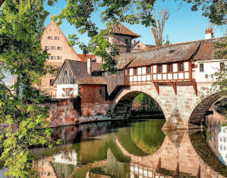 Tour East Europe 9D Lebaran Edition 8 Countries + Paris Shopping 2026
