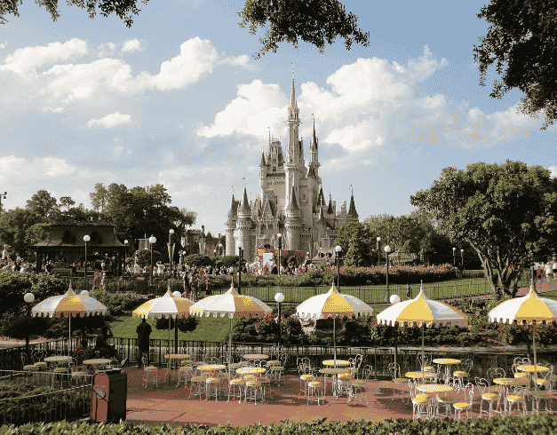Tour Hongkong 2025 Land Tour 4D Hong Kong Disney Land Periode : Oct – 02 Jan'25 Daily Departure (low Season) 2CANGO (wh25/t4) 1