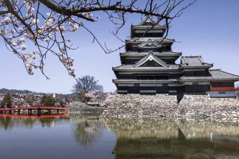 harga-tour-ke-jepang-2023_large.jpg