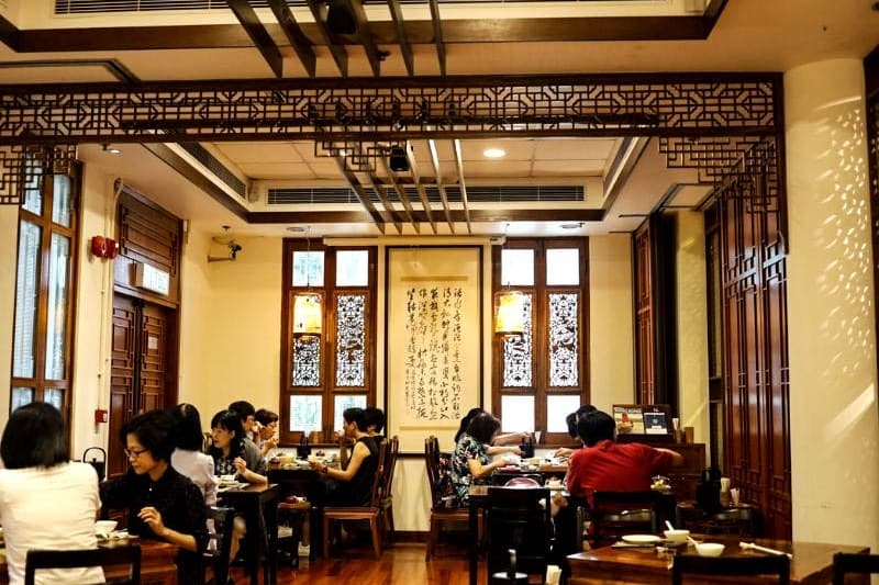 hongkong-tour-and-travel_large.jpg