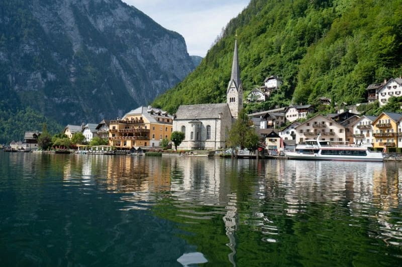 interlaken-switzerland_large.jpg