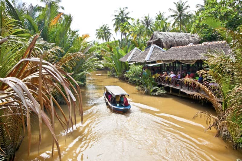 paket-tour-ke-vietnam-2023_large.jpg