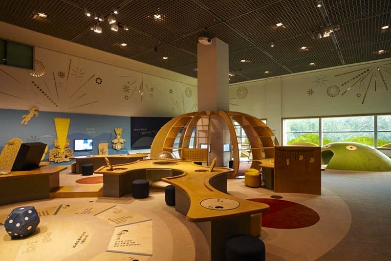 tempat-wisata-turis-korea_large.jpg